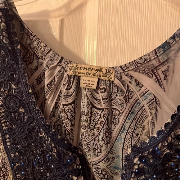 1x multiple colors. Short sleeve. Swing bottom - Picture 3 of 5